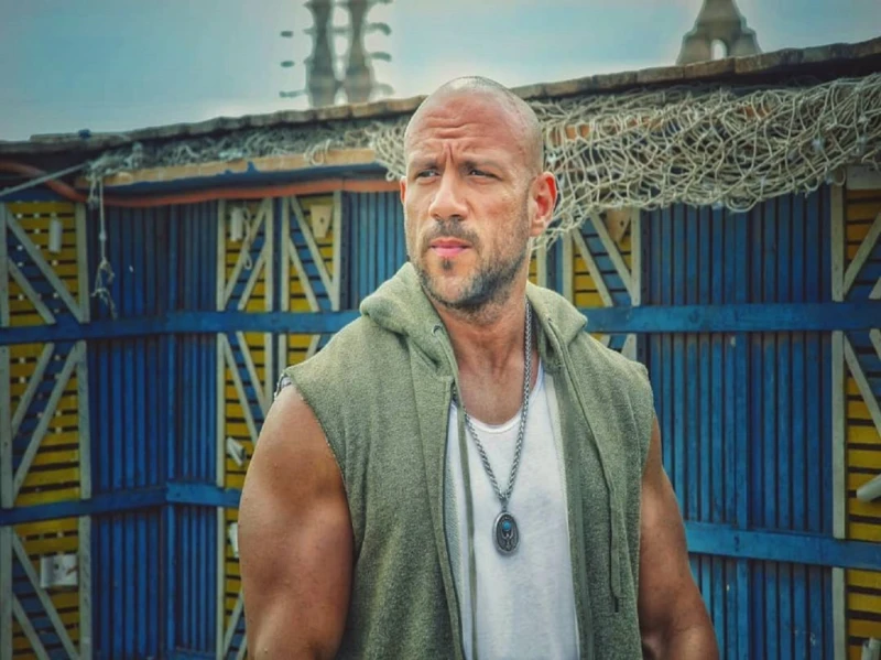 أحمد مكي يقدم الدراما الشعبية في رمضان 2025.. وهذه التفاصيل ، أحمد مكي يقدم الدراما الشعبية في رمضان 2025 وهذه التفاصيل،استقر الفنان أحمد مكي على الابتعاد عن الكوميديا في مسلسله ال