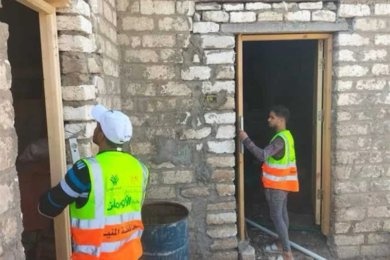 محافظ المنيا: إعادة بناء وتشطيب 101 منزل للأسر الأكثر احتياجا في سمالوط أعلن اللواء عماد كدواني محافظ المنيا اليوم الأحد، بدء إعادة تأهيل وتشطيب 71