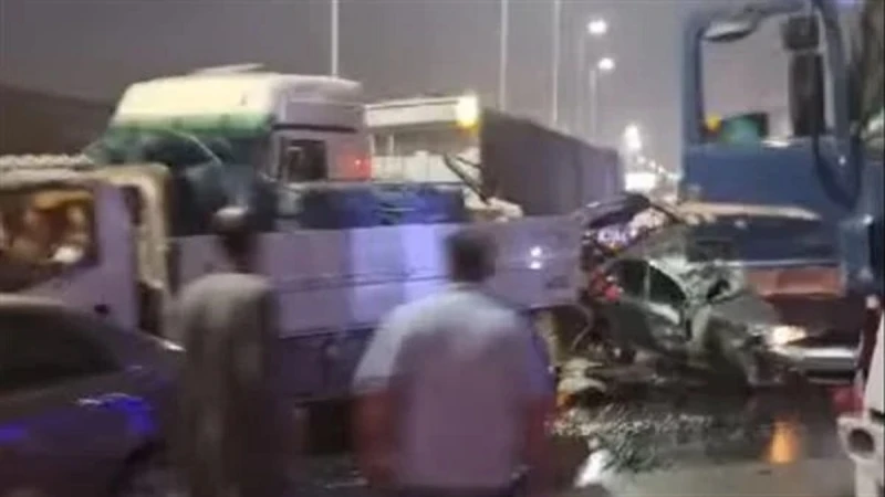 مفاجآت في حادث الطريق الدائري حول هوية سائق التريلا الهارب عمل الكارثة واختفىمفاجآت في حادث الطريق الدائري حول هوية سائق التريلا الهارب عمل الكارثة