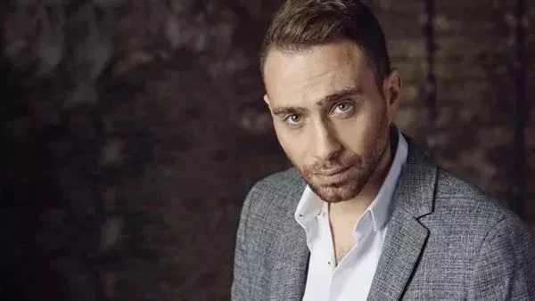 ادعوله بالرحمة.. وفاة عم حسام حبيبأعلن والد الفنان حسام حبيب -حسين حبيب- عبر حسابه الشخصي على موقع التواصل الاجتماعي فيسبوك، وفاة شقيقه، ولم يكشف أي