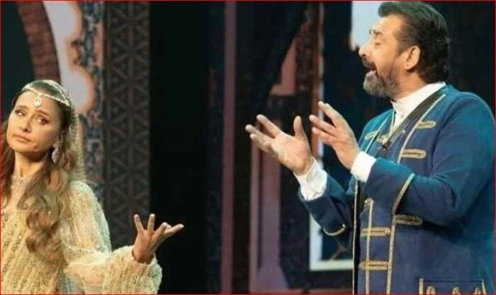 في كيميا بيني وبينه.. نيللي كريم تكشف عن طبيعة علاقتها ب كريم عبد العزيز .. فيديو تعرف على التالي في كيميا بيني وبينه.. نيللي كريم تكشف عن طبيعة