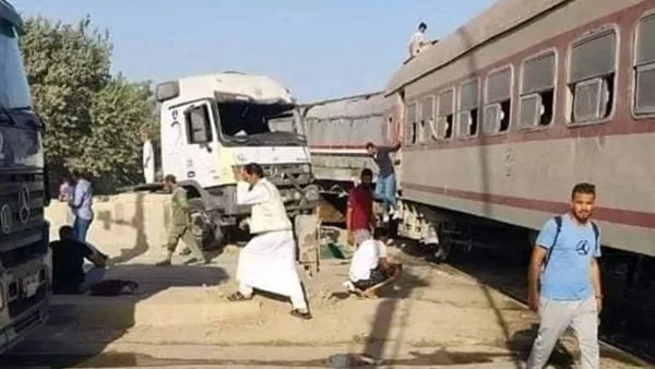 أول تعليق من السكة الحديد على واقعة تصادم قطار ب 3 سيارات في الإسكندريةتفاصيل واقعة تصادم قطار ب 3 سيارات في الإسكندرية حيث أعلنت الهيئة القومية لسكك