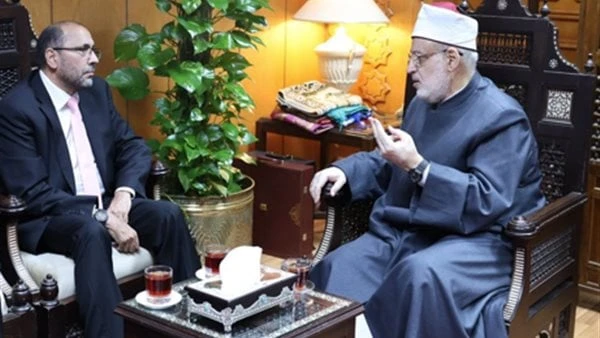 محمد الضويني: الأزهر ينشر صحيح الدين الإسلامي.. والأديان السماوية ترفض الإساءة للمقدساتاستقبل الدكتور محمد الضويني، وكيل الأزهر، الشيخ حسان موسى،