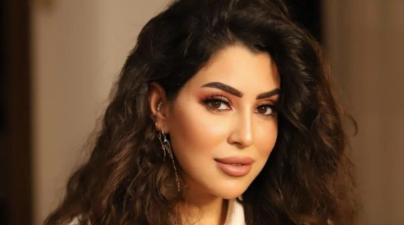 آيتن عامر تروج للفيلم الجديد عنب روجت الفنانة آيتن عامر، لفيلمها الجديد عنب، الذي يطرح يوم 19 سبتمبر المقبل، في دور العرض السينمائي.تفاصيل