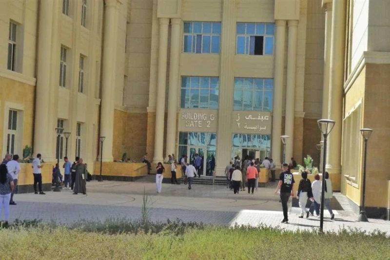 رئيس جامعة المنيا يتفقد انتظام إجراءات قيد الطلاب بالجامعة الأهلية أجرى الدكتور عصام الدين صادق فرحات، رئيس جامعة المنيا، والقائم بأعمال رئيس جامعة