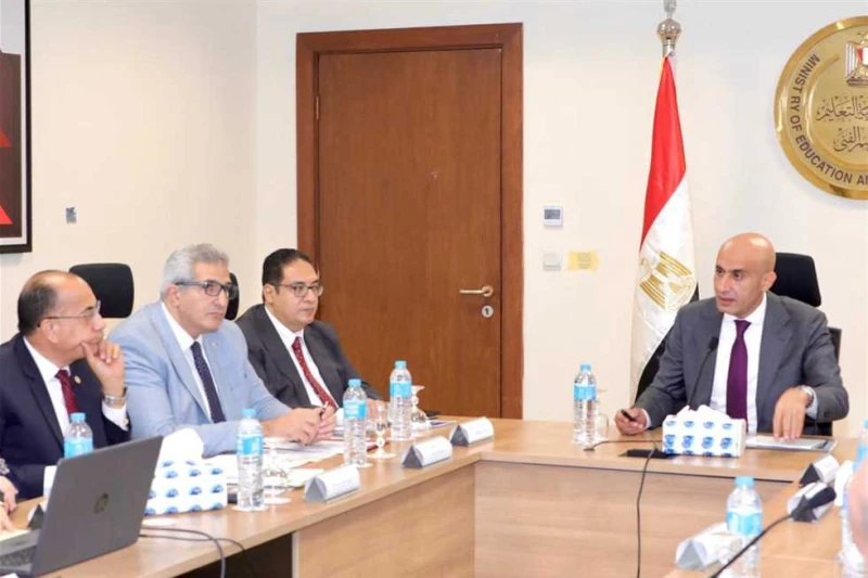 رسميا.. بدء العام الدراسي الجديد 21 سبتمبر المقبل ( الخريطة الزمنية) ترأس محمد عبداللطيف وزير التربية والتعليم والتعليم الفنى، اليوم السبت، المجلس