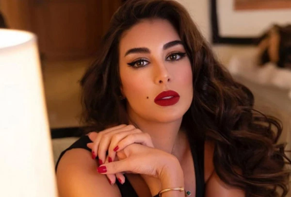 ياسمين صبري ورنالدو في موسم الرياض .. وغياب جورجينا رودريغيز!! (فيديو)بتاريخ الإثنين 03 يونيو 2024 ياسمين صبريانتشر على مواقع التواصل الاجتماعي لقطات من فعاليات حلبة النار التي تم