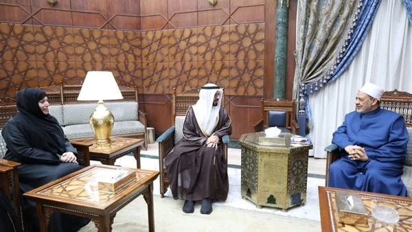 شيخ الأزهر يطالب بضرورة اهتمام المفتين وعلماء الدين بقضايا المرأةاستقبل فضيلة الإمام الأكبر الدكتور أحمد الطيب، شيخ الأزهر الشريف، رئيس مجلس حكماء