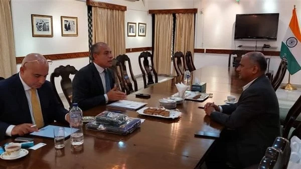 إنتاج الاتوبيسات.. لقاءات مكثفة لرئيس التمثيل التجاري مع شركات هندية لبحث الاستثماريعقد الوزير المفوض يحيي الواثق بالله رئيس التمثيل التجاري عدد من الاجتماعات مع رؤساء كبرى الشركات