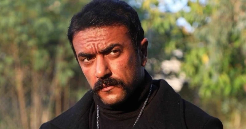 أحمد العوضي يكشف إسم مسلسله الرمضاني 2025 تعرف على التالي أحمد العوضي يكشف إسم مسلسله الرمضاني 2025، كشف الممثل المصري أحمد العوضي عن إسم المسلسل