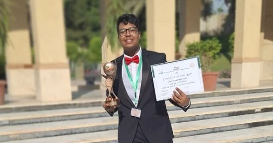 ساجد محمد عبد الفتاح صالح، أحد مبدعي مصر صاحب ال15 عاما من أبناء محافظة الجيزة، والحاصل على جائزة الدولة للمبدع الصغير في مجال الأدب فرع الشعر بالفئة