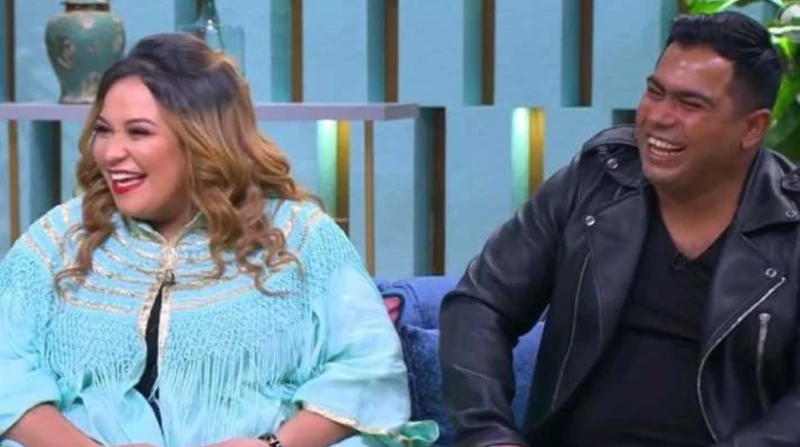 ويزو عن زوجها: شريف اتغير.. والموضوع أثر علي نفسيا كشفت الفنانة ويزو عن حقيقة انفصالها عن زوجها شريف حسني، وحقيقة قيامها بعملية تكميم. ونشرت الصفحة