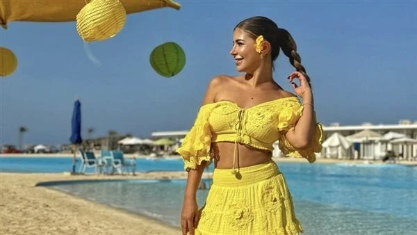 ملك قورة تتألق في أحدث ظهور لها.. شاهد شاركت الفنانة ملك قورة متابعيها صورا جديدة بأحدث إطلالاتها التي تتسم بالأنوثة والجاذبية، وذلك عبر حسابها