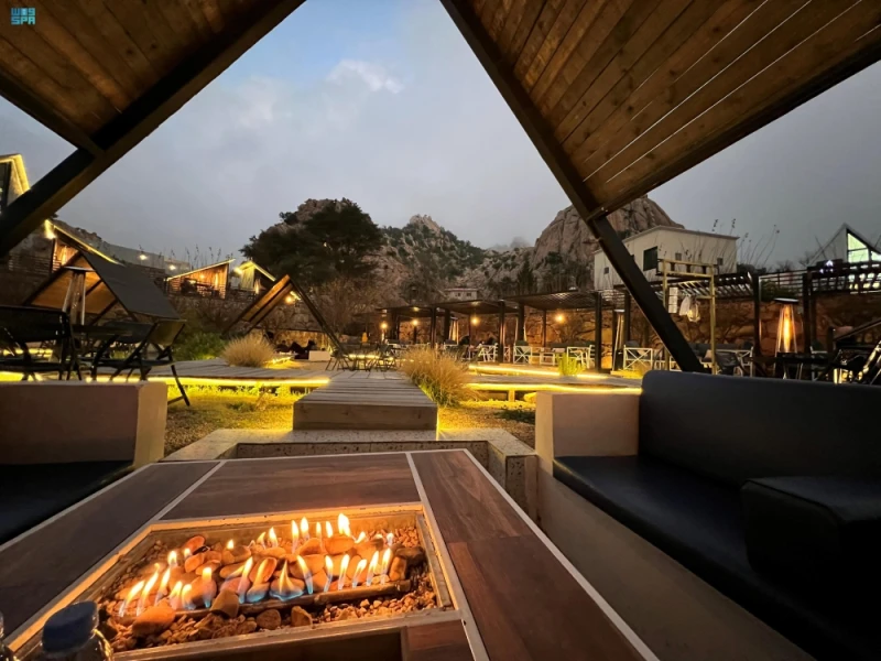 منتجعات الطائف.. رحلة استثنائية إلى حياة الأجداد الحياة شاهد المقال التالي من صحافة السعودية عن منتجعات الطائف رحلة استثنائية إلى حياة الأجداد، أعادت