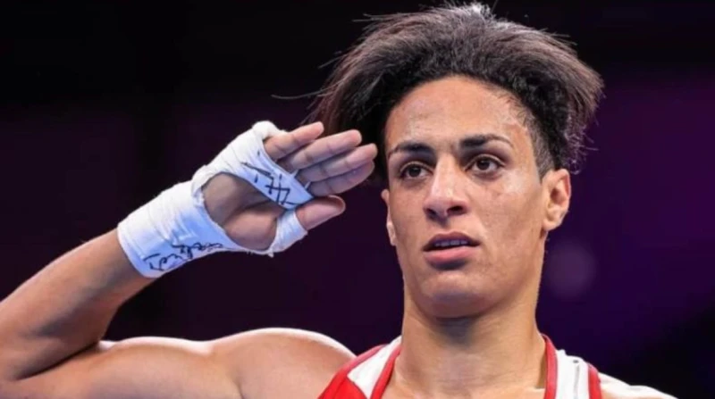 جدل كبير حولها.. من هي اللاعبة الجزائرية إيمان خليف؟ أثارت لاعبة الملاكمة الجزائرية إيمان خليف الجدل في الأونة الأخيرة ، في منافسات الملاكمة للسيدات بأولمبياد باريس2024، أمام نظيرت