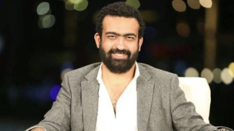 طول عمر الهضبة.. محمد العدل يدعم المختلف عمرو مصطفى وقف المخرج محمد العدل في صف الملحن عمرو مصطفى، مدافعا عن إعلان نيته إعادة تقديم ألحانه بعد انتهاء