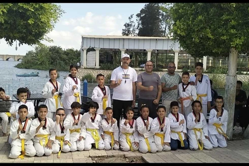 60 لاعب باختبارات الاتحاد المصري للتايكوندو بنادي مطوبس في كفر الشيخ خضع 60 لاعبا من فريق تايكوندو نادي مطوبس الرياضي اليوم السبت، لاختبارات الأحزمة