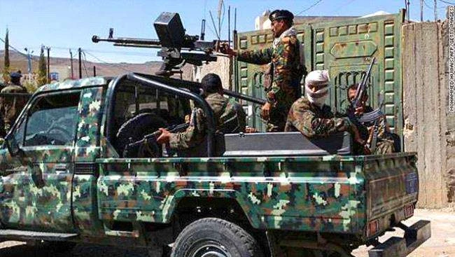 مقرب من علي محسن الاحمر يفتح النار على هاني بن بريك ويدعوه لاعلان هذا الامر فورا _اخر الاخبار اخر الاخبار، مقرب من علي محسن الاحمر يفتح النار على