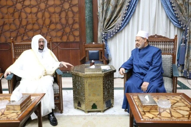شيخ الأزهر يستقبل وزير الشؤون الإسلامية السعودي لبحث سبل التعاون المشترك شيخ الأزهر يستقبل وزير الشؤون الإسلامية السعودي افاق عربيةاستقبل الإمام