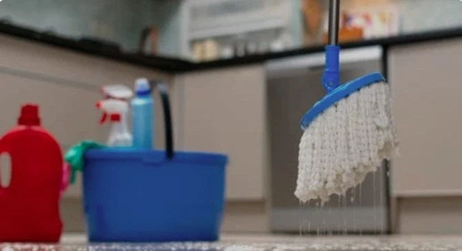 خطوات سهلة وبسيطة تساعدك في تنظيف المطبخ.. تعرفي عليهاخطوات سهلة وبسيطة لتنظيف المطبخ.. تعانى الكثير من ربات البيوت من تراكم الأوساخ والبقع فى أرضية