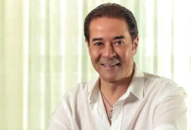 استمتعت بروعة الفكرة.. مدحت صالح يشيد بمسرحية ميمو صورأشاد الفنان مدحت صالح، بمسرحية ميمو بطولة الفنان أحمد حلمي، والتي تم عرضها على مسرح نايل تاور