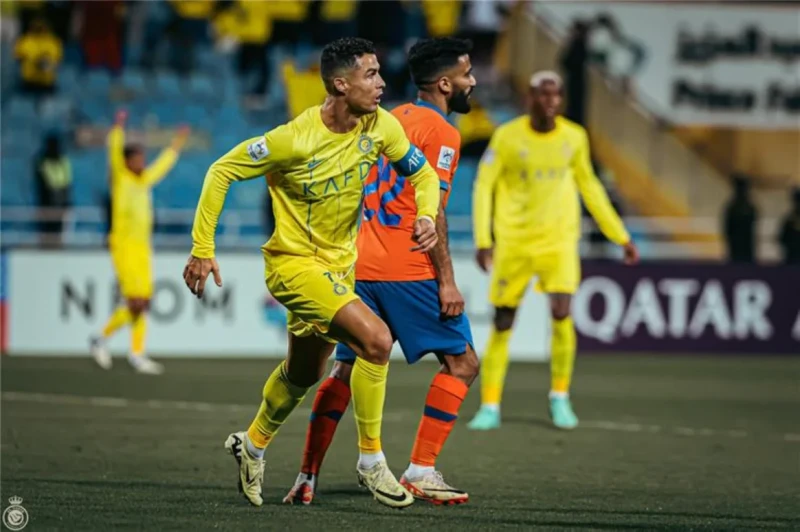 انتهت مباراة الفيحاء والنصر بفوز العالمي بأربعة أهداف مقابل هدف خلال المباراة التي جمعت بين الفريقين مساء اليوم الثلاثاء على ملعب مدينة الملك عبدالله