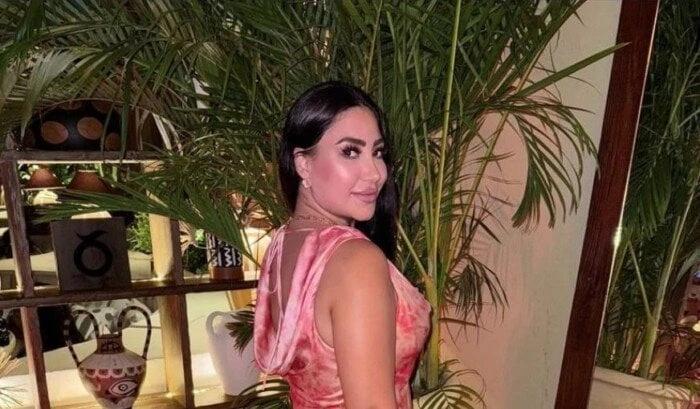 بوسي تخطف الأنظار بإطلالة صيفية ناعمة بوسي مروة الدقيشيخطفت المطربة بوسي أنظار جمهورها ومتابعيها عبر موقع إنستجرام، فى أحدث جلسة تصوير لها.وتألقت