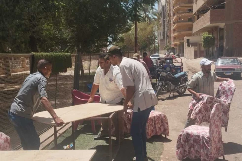 حملات مكبرة علي السوق السياحي القديم في أسوان .. ورفع 300 حالة إشغال واصلت الوحدة المحلية لمركز ومدينة أسوان حملاتها المكبرة داخل السوق السياحى