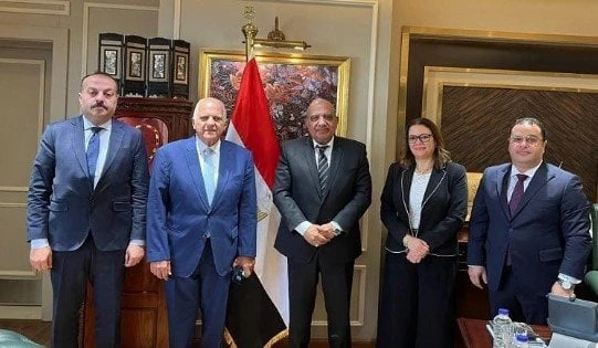 وزير الكهرباء يبحث مع نظيره الجيبوتي دعم وتعزيز مجالات التعاونبحث وزير الكهرباء والطاقة المتجددة الدكتور محمود عصمت، مع وزير الطاقة والموارد الطبيعية