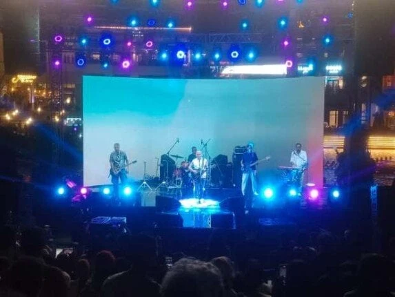 هاني الدقاق يوجه رسالة لجمهوره خلال حفل مسار إجباري بالتجمع الخامس تعرف على التالي هاني الدقاق يوجه رسالة لجمهوره خلال حفل مسار إجباري بالتجمع