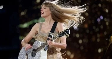 فن: تايلور سويفت تسعد عشاقها بمفاجأة سارة بعد إلغاء حفلاتها في فيينا اقرأ في أفاق عربية تايلور سويفت تسعد عشاقها بمفاجأة سارة بعد إلغاء حفلاتها في فيينا، أسعدت النجمة تايلور سويفت