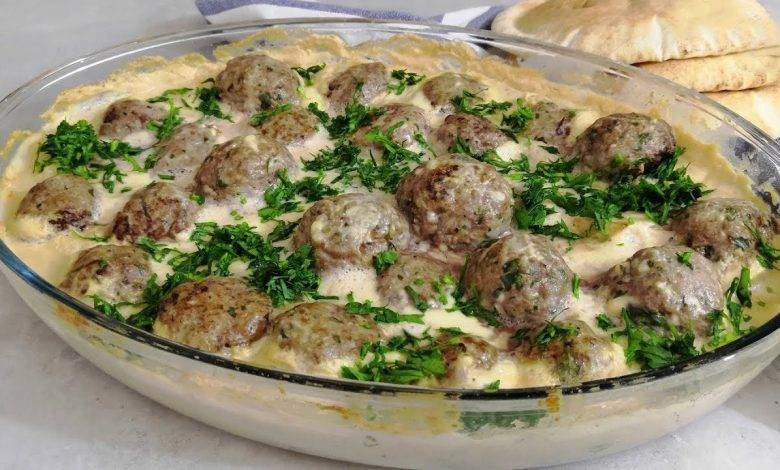 طريقة عمل كفتة بالطحينةوقت التحضير40 دقيقةوقت الطهي25 دقيقةيعد طبق الكلفتة بالطحينة من أشهى أنواع الأطباق سهلة وسريعة التحضير ويحبها الكبار والصغار،