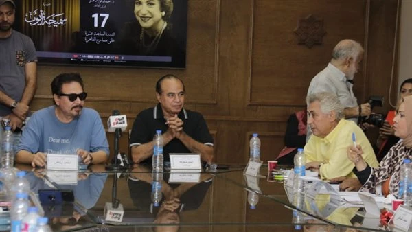 المهرجان القومي للمسرح المصري.. الواقع والمأمول مائدة مستديرة بالأعلى للثقافة تعرف على التالي المهرجان القومي للمسرح المصري.. الواقع والمأمول مائدة