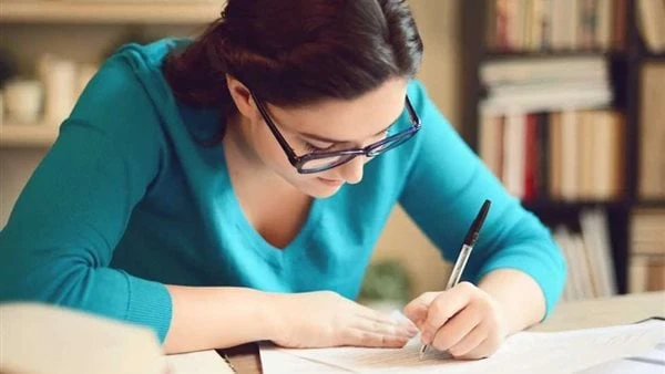 برغم المميزات.. تحديات يواجهها مستخدمو اليد اليسرى في مجتمع يفضل اليمينمستخدمو اليد اليسرى في مجتمع يفضل استخدام اليد اليمين واجهوا العديد من