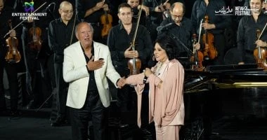 فن: عمر خيرت يتألق مع صاحبة السعادة في مهرجان العلمين وحضور جماهيري كامل العدد فن، عمر خيرت يتألق مع صاحبة السعادة في مهرجان العلمين وحضور جماهيري