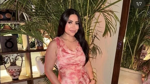 بإطلالة لافتة .. بوسي تخطف الأنظار بظهور مثيرشاركت الفنانة بوسي صورا جديدة مع المتابعين عبر حسابها الشخصي على موقع التواصل الاجتماعي للصور