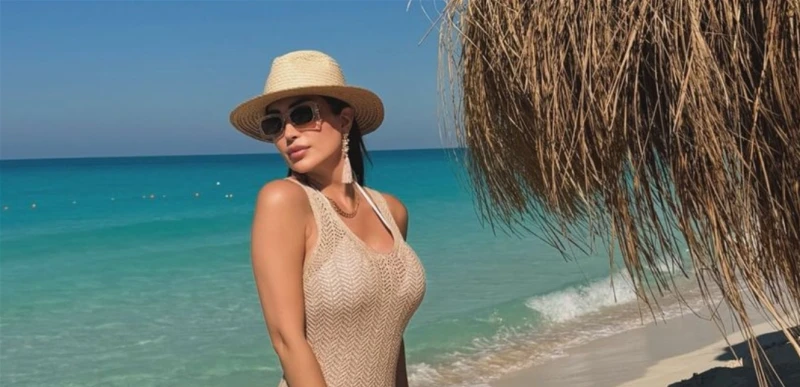 فنون ومشاهير: بملابس البحر.. فنانة سورية تستمتع بوقتها على الجيت سكي في مدينة كان الفرنسية (فيديو) شاهد المقال التالي من صحافة لبنان عن بملابس البحر