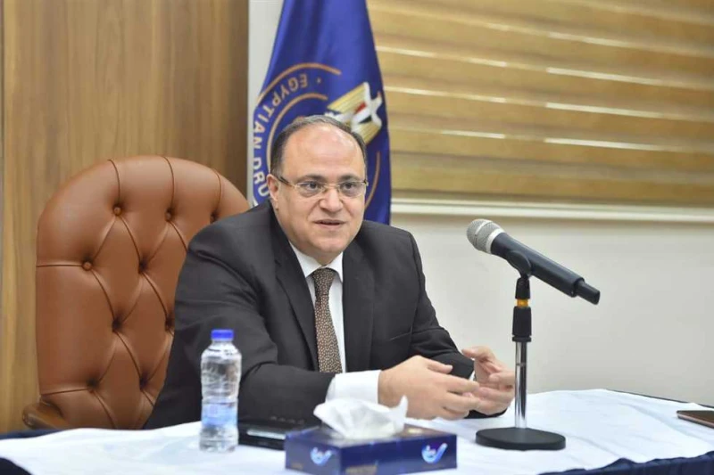 رئيس هيئة الدواء: توفير 5 ملايين عبوة أنسولين مستوردة خلال ال6 أشهر المقبلة أكد الدكتور على الغمراوي، رئيس هيئة الدواء المصرية، أنه سيتم 5 ملايين