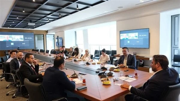 مباحثات مصرية تركية لدعم التعاون في مجال صناعة الملابسأجري المكتب التجاري المصري في اسطنبول يجري سلسلة من الاجتماعات مع عدد من تجمعات الاعمال