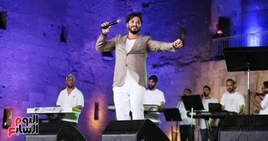 مصطفى حجاج يقدم سهرة غنائية طربية بمهرجان القلعة ويتألق بأجمل أغانيه تعرف على التالي مصطفى حجاج يقدم سهرة غنائية طربية بمهرجان القلعة ويتألق بأجمل