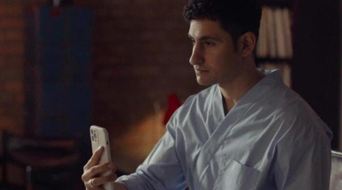 قبل طرحه في أوروبا.. تعرف على قصة فيلم ل أمير المصري فيلم ل أمير المصري مروة الدقيشيطرحت الشركة المنتجة لفيلم ، بطولة الفنان أمير المصري صور من