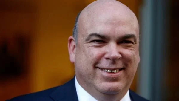 تفاصيل العثور على جثمان الملياردير مايك لينش وأبنته أمام سواحل صقليةتفاصيل العثور على جثمان الملياردير مايك لينش وأبنته حيث أفادت صحيفة ديلي تليجراف