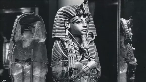 لغز تاريخي يثير الجدل.. من هو فرعون موسى؟تعتبر قصة موسى وفرعون من أبرز القصص الدينية والتاريخية التي حظيت باهتمام كبير عبر العصور. وقد تكررت هذه القصة في العديد من الديانات السماوي