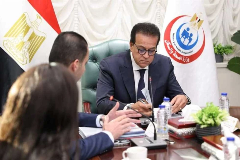 عبدالغفار يتابع خطوات إطلاق المنصة الإلكترونية الخاصة بالسياحة الصحية استقبل الدكتور خالد عبدالغفار، نائب رئيس مجلس الوزراء للتنمية البشرية وزير