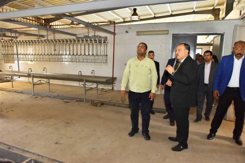 محافظ أسيوط ورئيس هيئة تنمية الصعيد يتفقدان مجزر الدواجن بمنطقة الصفا الصناعية تفقد اللواء دكتور هشام أبوالنصر محافظ أسيوط يرافقه اللواء شريف صالح