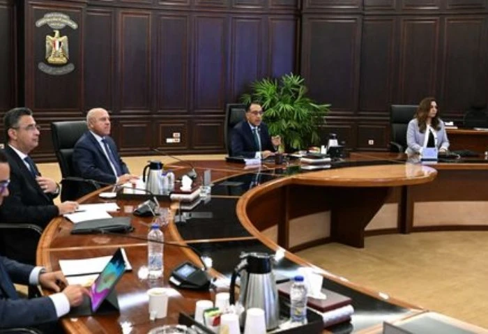 الحكومة تراقب أسعار سندوتشات الفول والطعمية وتدرس نشر ثقافة سوق اليوم الواحد ترأس الدكتور مصطفى مدبولي، رئيس مجلس الوزراء، اليوم الإثنين، اجتماع