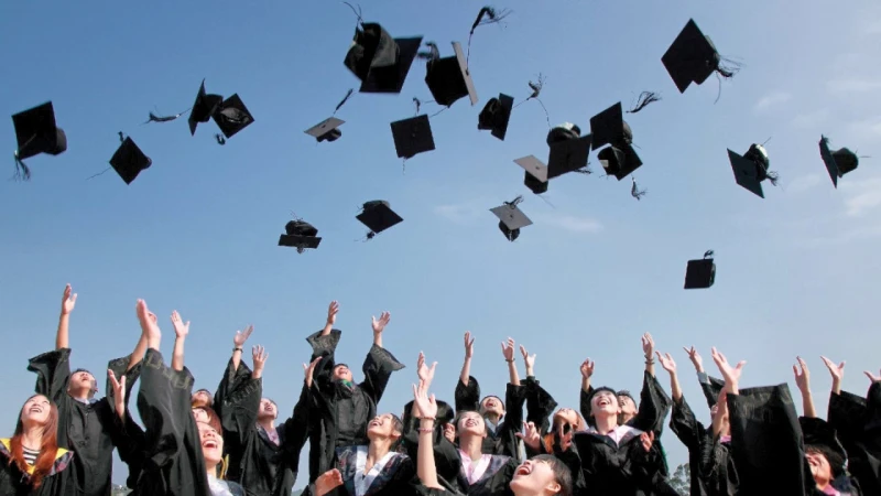 عاجل.. الأعلى للجامعات يضع ضوابط حفلات التخرجشهدت حفلات التخرج في الجامعات خلال الفترة الأخيرة، بعض السلوكيات السلبية التي يقوم بها الطلبة والطالبات