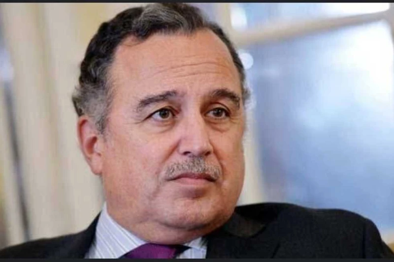 الأقليم على حافة الهاوية.. نبيل فهمي: إسرائيل تتجاهل الهدنة وتلعب بالنار أكد السفير نبيل فهمي وزير الخارجية الأسبق، أن النزاع بين إسرائيل وفلسطين ككل، كما أن بنيامين نتنياهو رئس وز