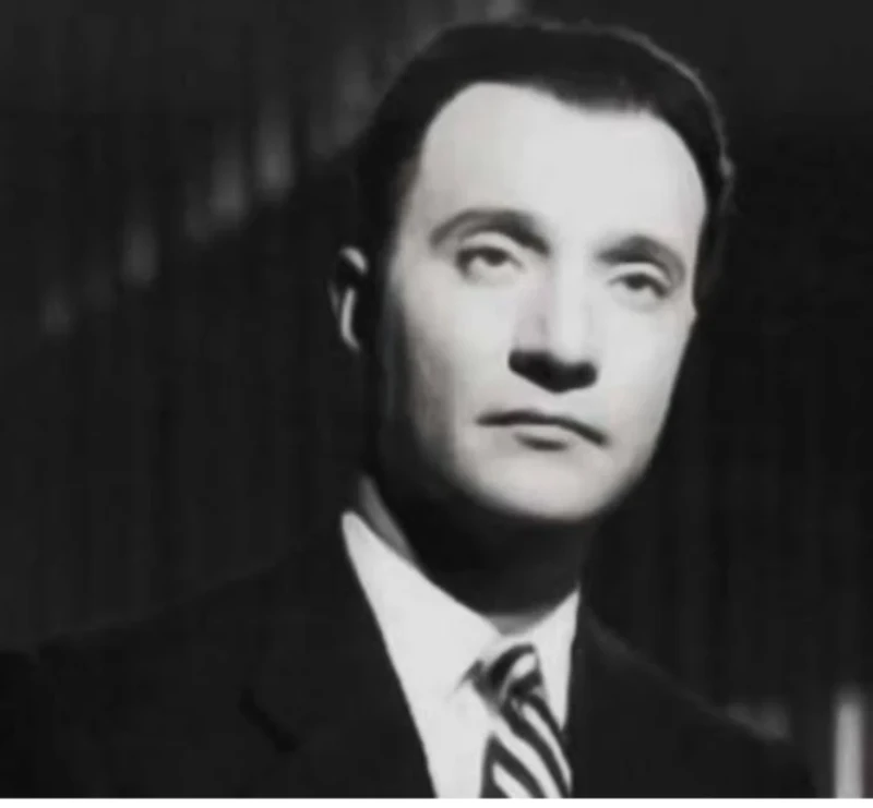 النحاس باشا لعبد الوهاب : وطن ايه اللي تسيبه علشان واحدة ست يامايعكتبت مني احمدالنحاس لعبدالوهاب : أنا ما بسلمش علي المايعين يا افنديجملة قالها مصطفى