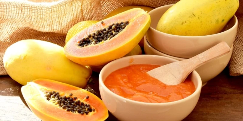 ماسكات الوجه من الفواكه الصيفية.. سر العناية الطبيعية لبشرة مشرقة وصحيةمع قدوم فصل الصيف وارتفاع درجات الحرارة، تصبح العناية بالبشرة أكثر أهمية من أي وقت مضى. حيث تتعرض البشرة في ه